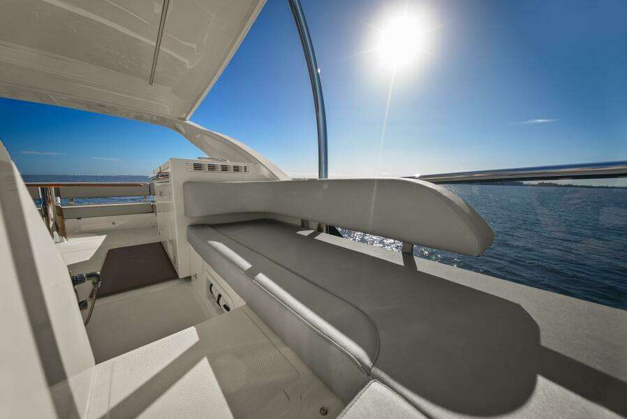 2025 Absolute 48 Navetta - Flybridge 