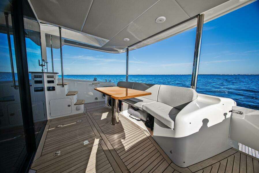 2025 Absolute 48 Navetta - Aft Deck