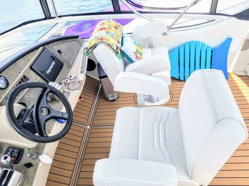 2005 Carver 36 Sedan