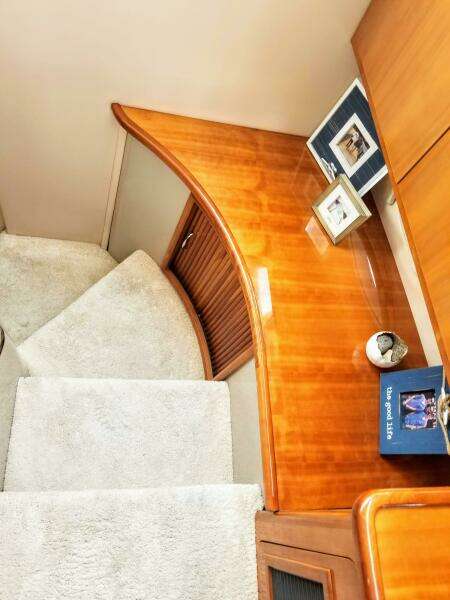 2005 Carver 36 Sedan