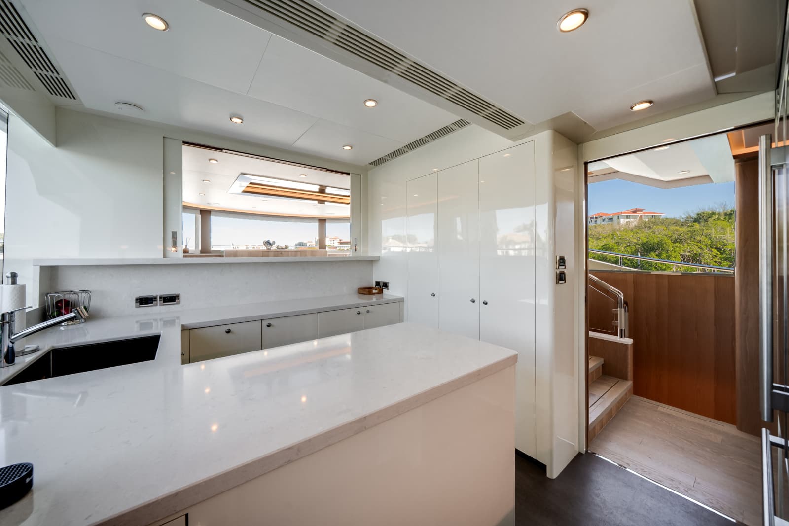 2025 Ocean Alexander 28L