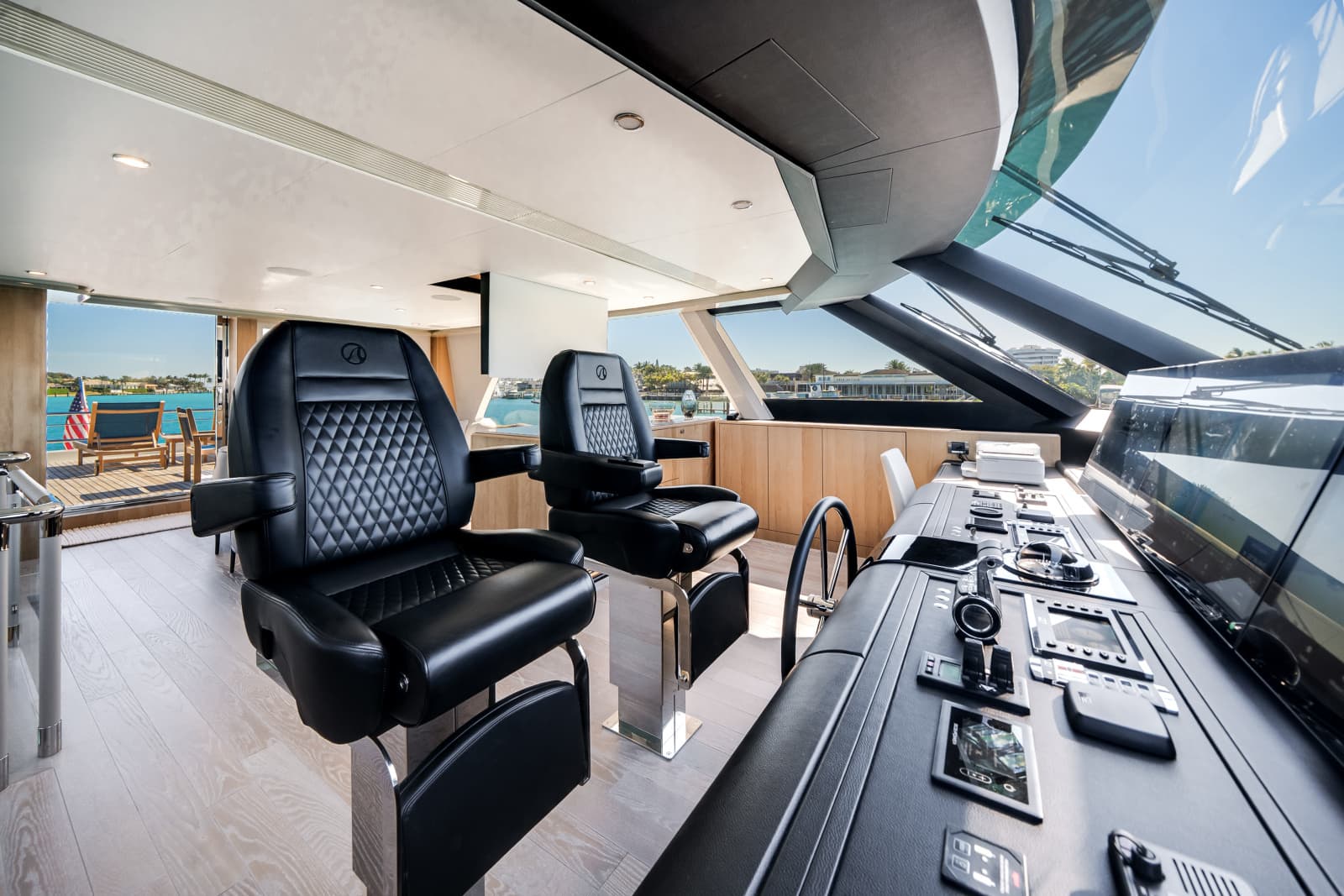 2025 Ocean Alexander 28L