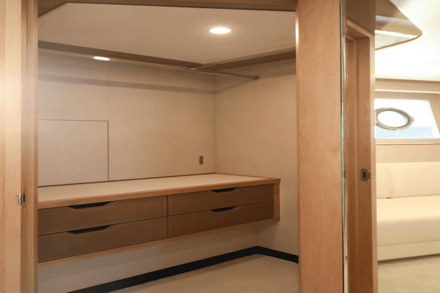 2025 Ocean Alexander 28L