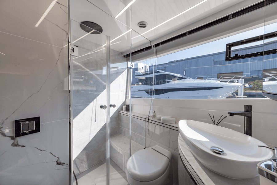 2025 Galeon 560 FLY