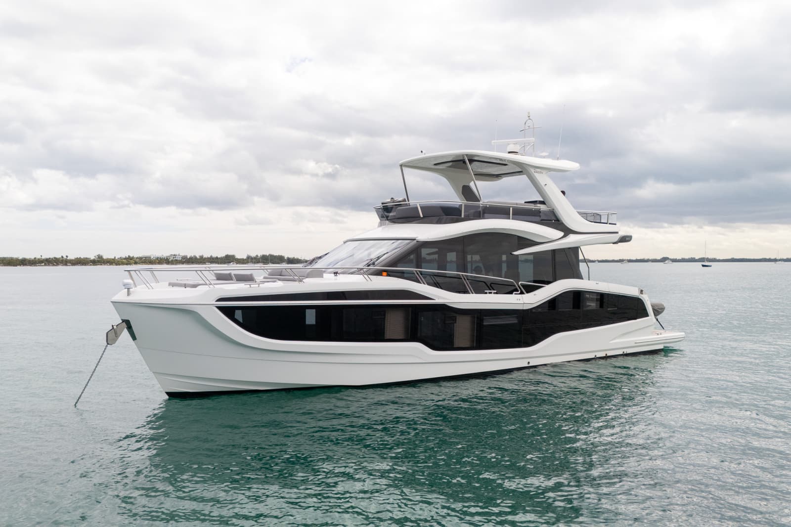 2025 Galeon 560 FLY