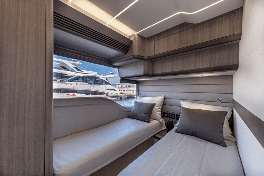 2025 Galeon 560 FLY