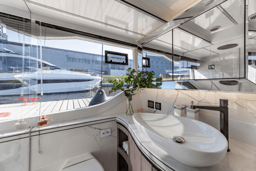 2025 Galeon 560 FLY