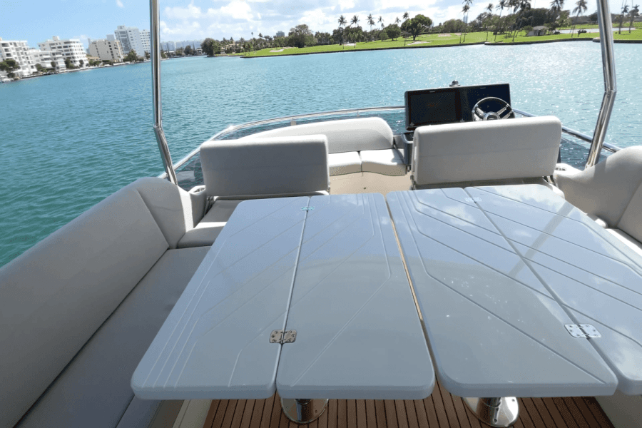 2025 Galeon 560 FLY