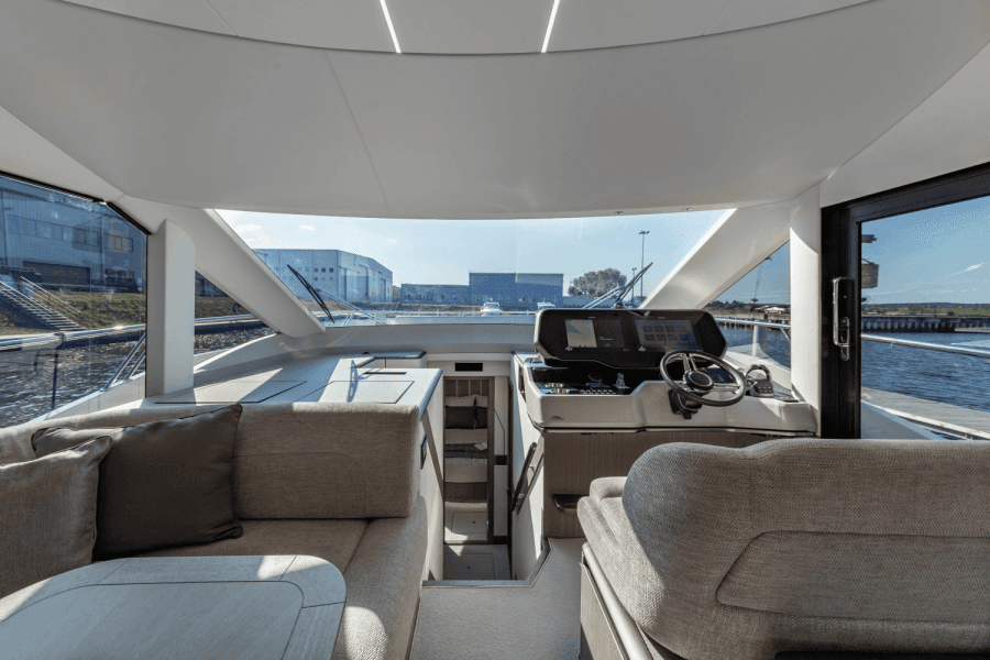 2025 Galeon 560 FLY