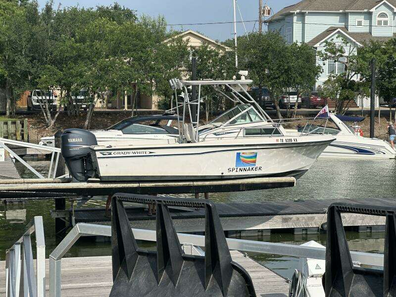 1987 Grady-White 20 Overnighter