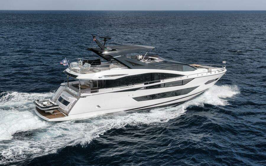 2026 Sunseeker 88 Yacht