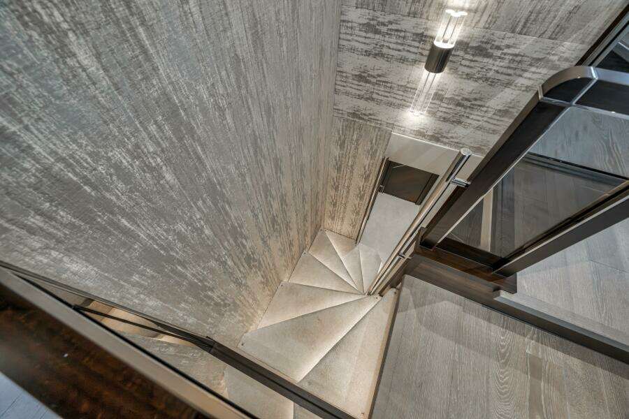 2026 Sunseeker 88 Yacht