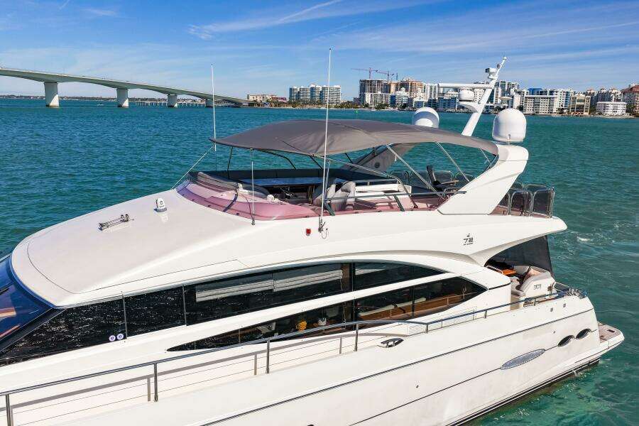 2014 Princess Y72
