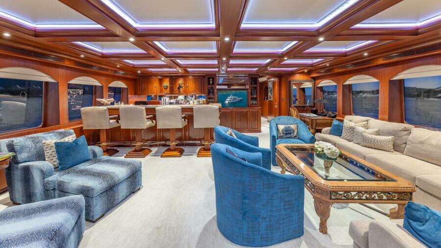 2001 Trinity Yachts Tri-Deck MY