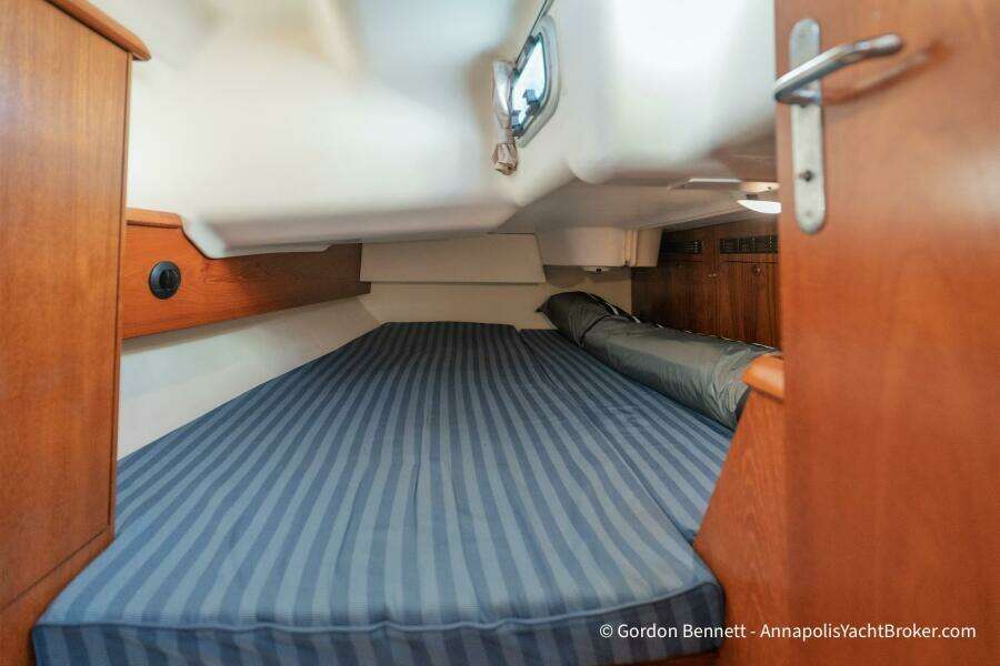 2002 Jeanneau Sun Odyssey 37