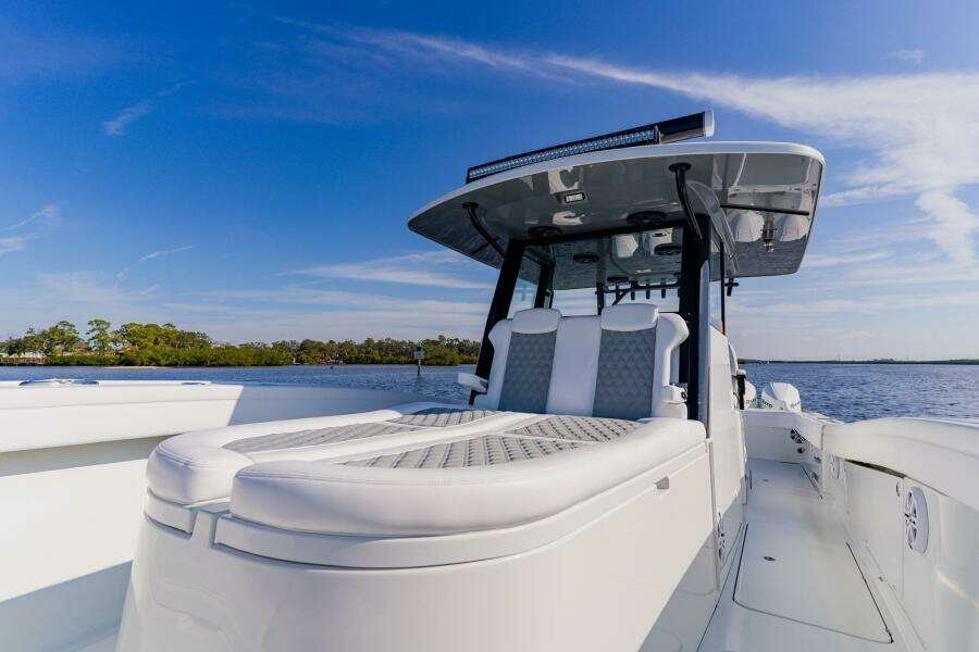 2024 Costa Custom 34 SV