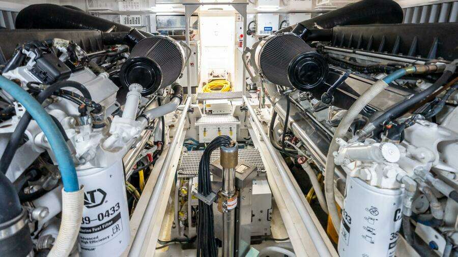 2007 Viking 64 Convertible