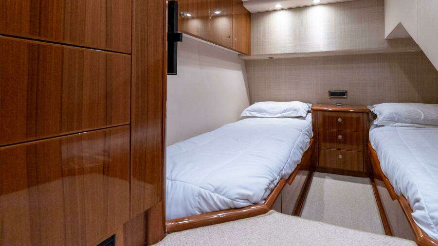 2007 Viking 64 Convertible