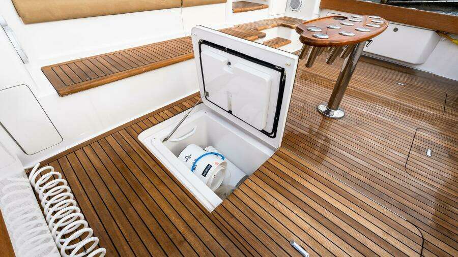 2007 Viking 64 Convertible