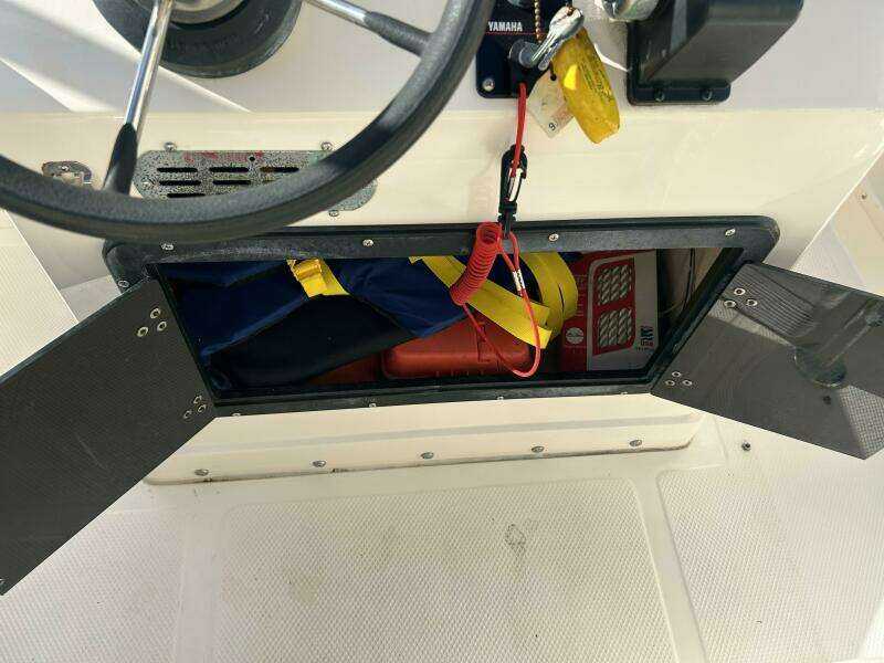 2001 Key West 1900 Sportsman