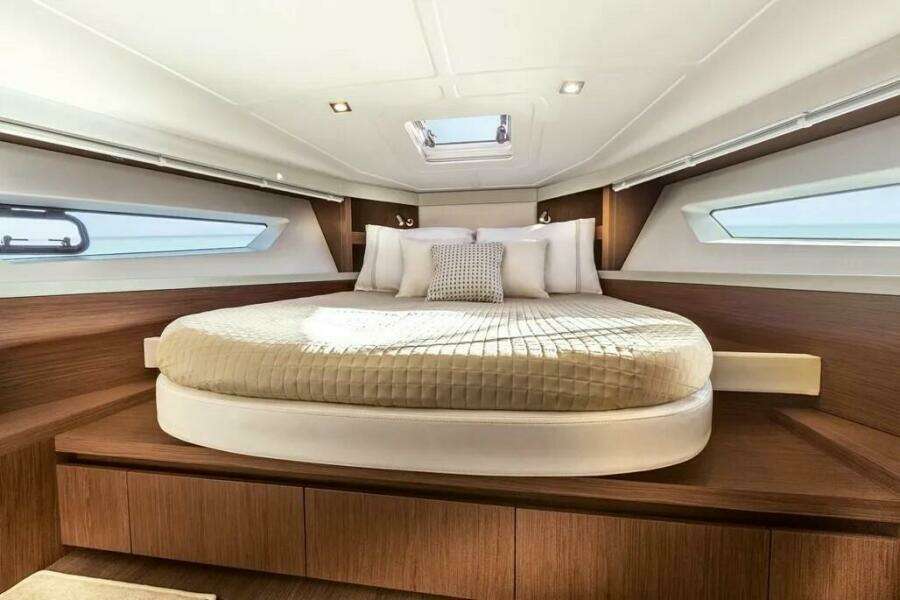 2019 Beneteau Gran Turismo 40
