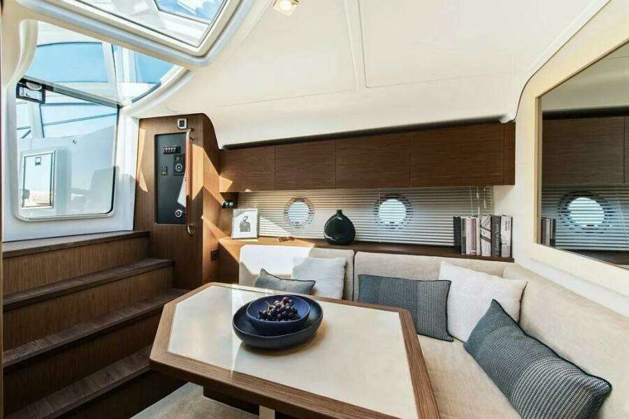 2019 Beneteau Gran Turismo 40