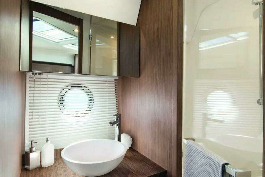 2019 Beneteau Gran Turismo 40