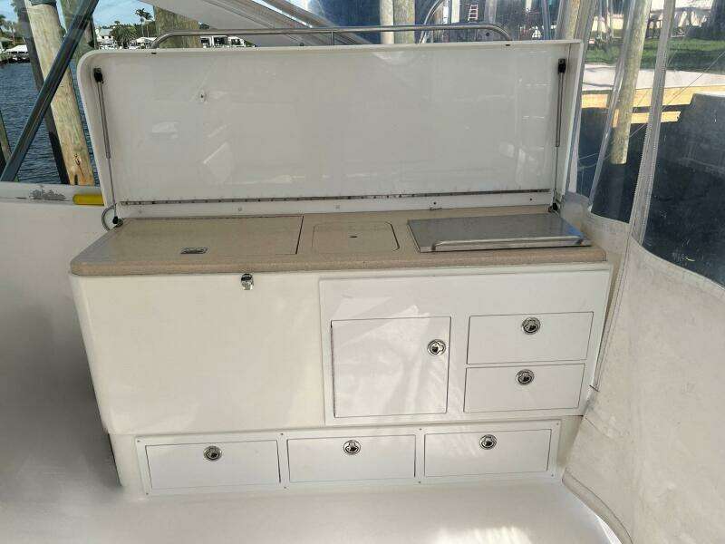 2007 Luhrs 41 Hardtop Express