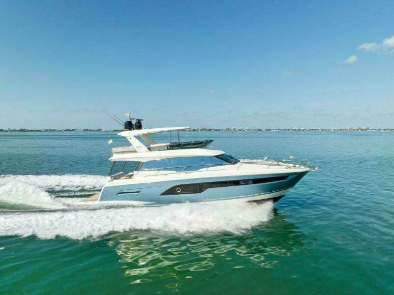 2019 Prestige 63 Flybridge 'Peace'