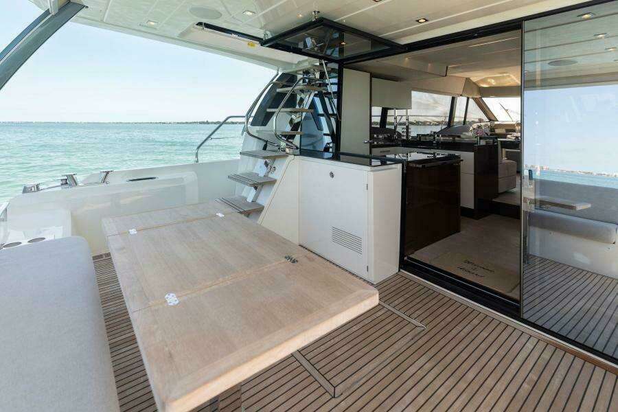 2019 Prestige 63 Flybridge 'Peace'