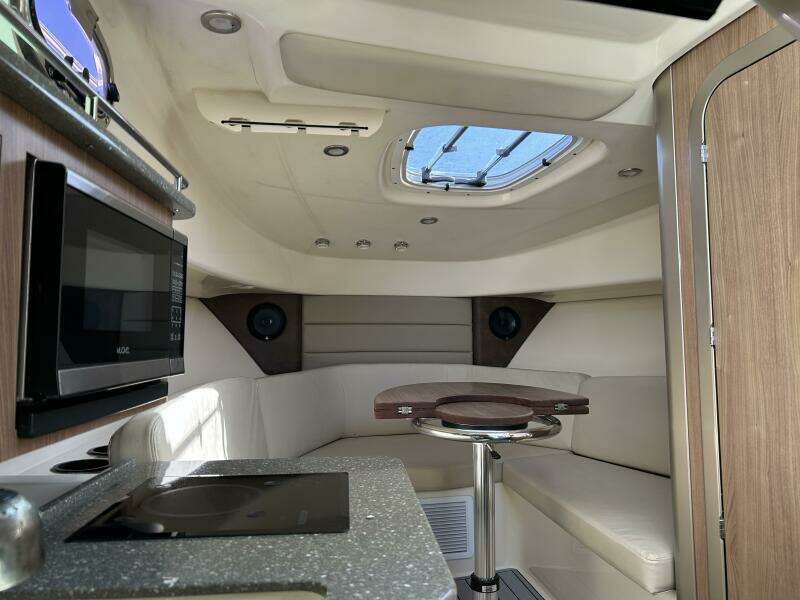 2015 Boston Whaler 285 Conquest