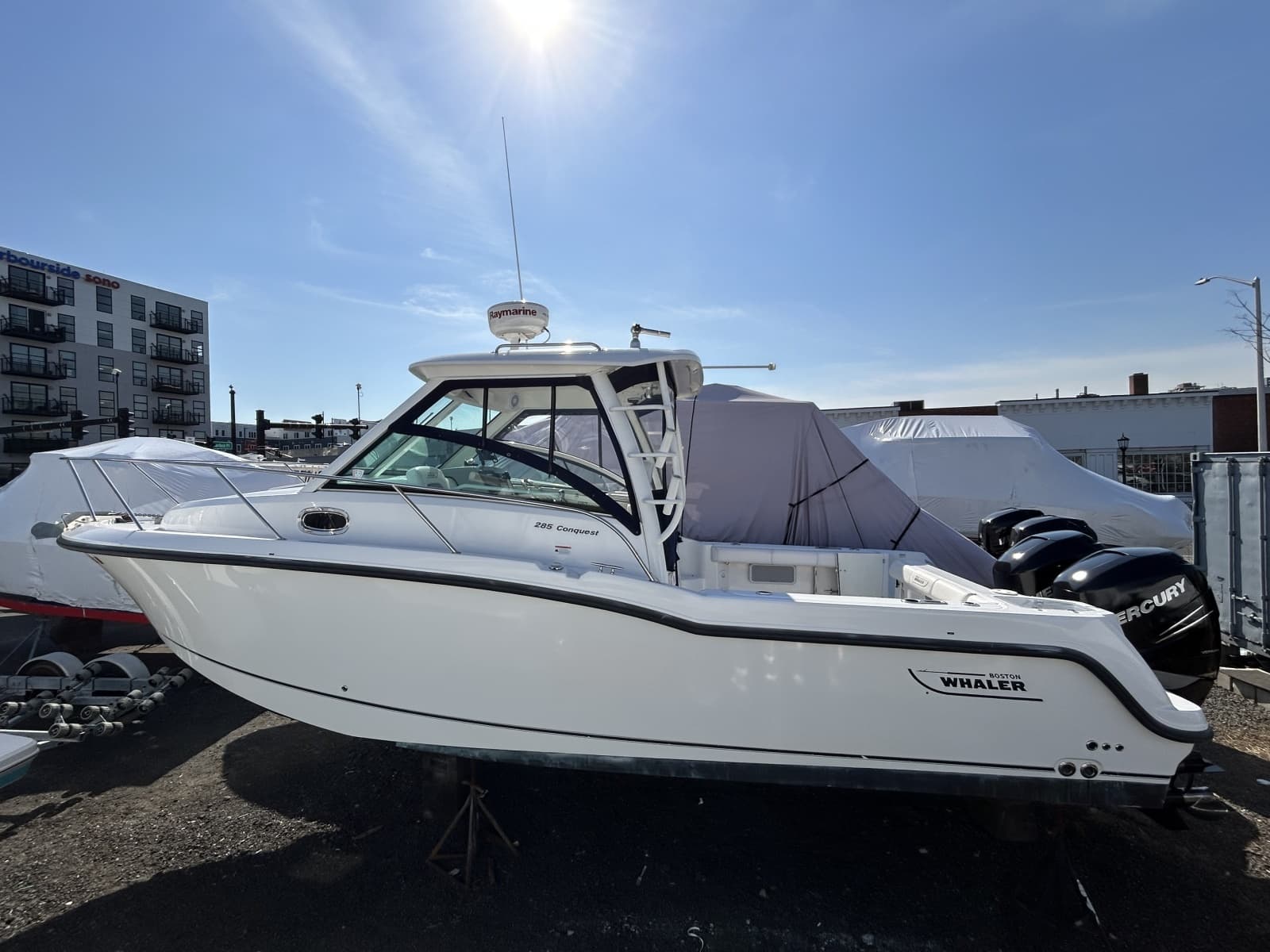 2015 Boston Whaler 285 Conquest