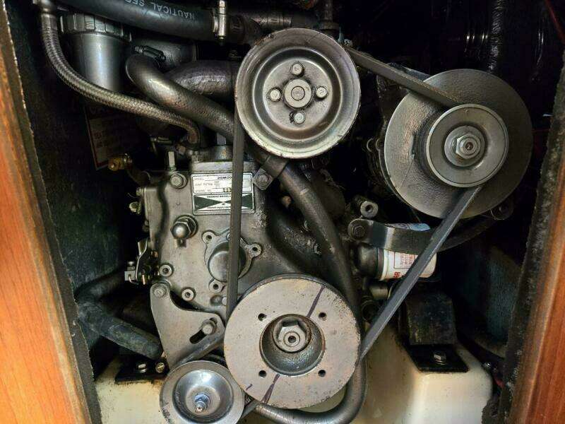 1988 Island Packet 27