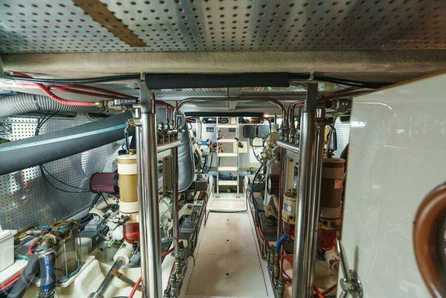 1999 Offshore Yachts 52 Pilothouse