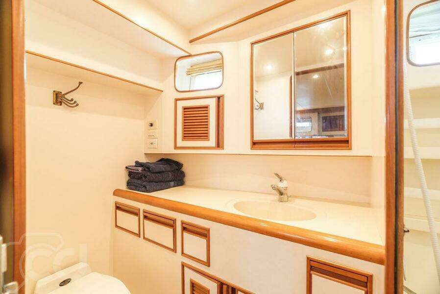 1999 Offshore Yachts 52 Pilothouse