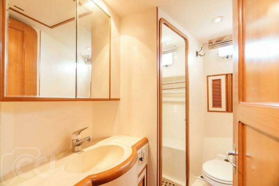 1999 Offshore Yachts 52 Pilothouse