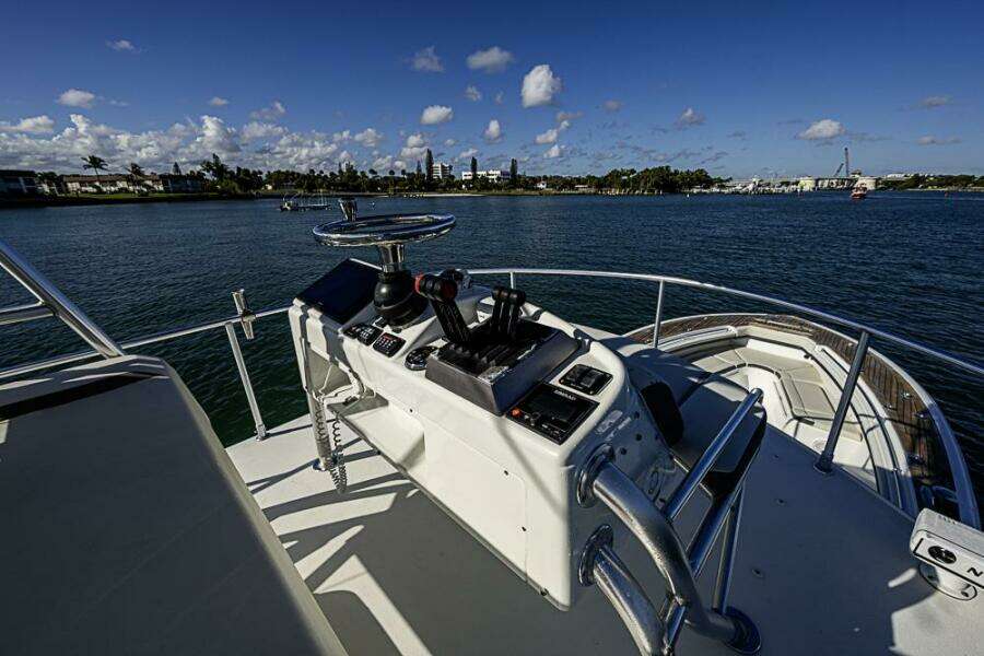 2010 Yellowfin 42 Offshore