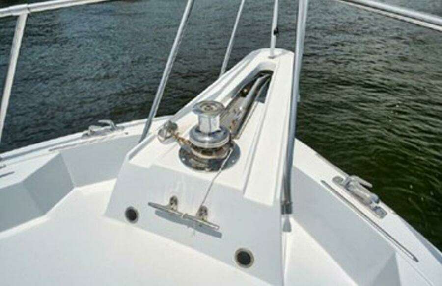 1998 Hatteras 74 Cockpit Motoryacht
