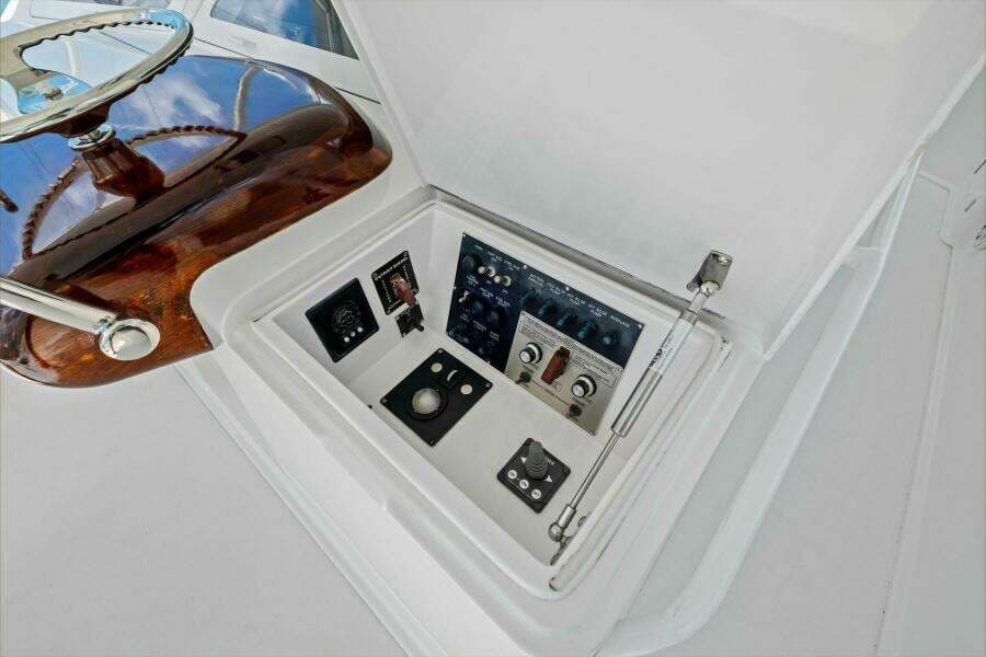 2008 Viking 64 Convertible