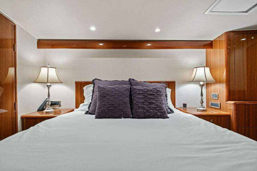 2008 Viking 64 Convertible