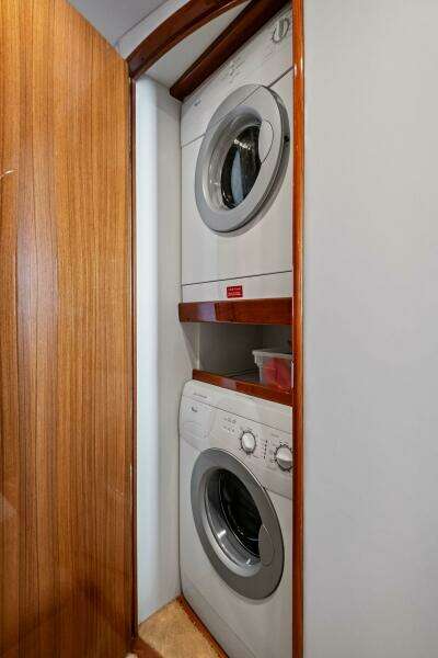 2008 Viking 64 Convertible