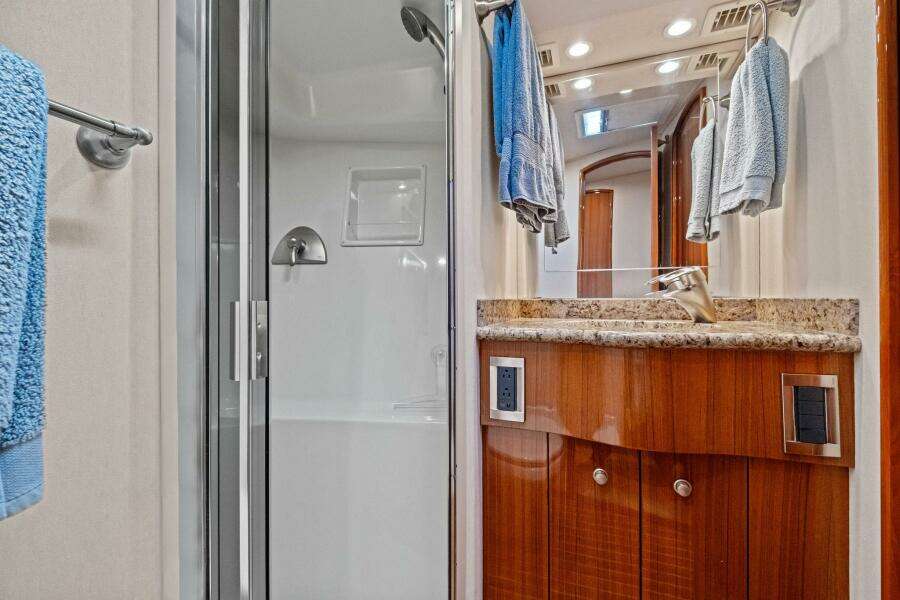 2008 Viking 64 Convertible