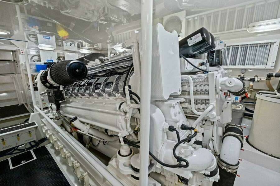 2008 Viking 64 Convertible