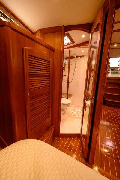 2009 Sabre 42 Hard Top Express