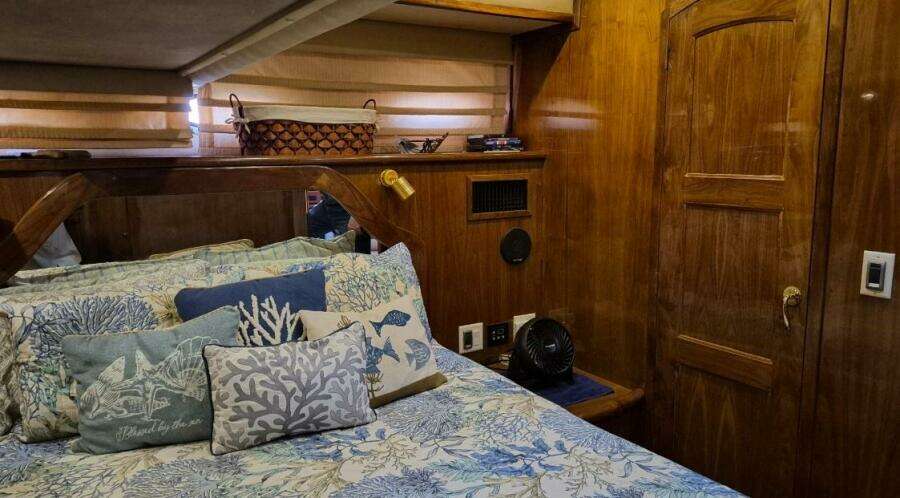 2003 Navigator Californian Veneti