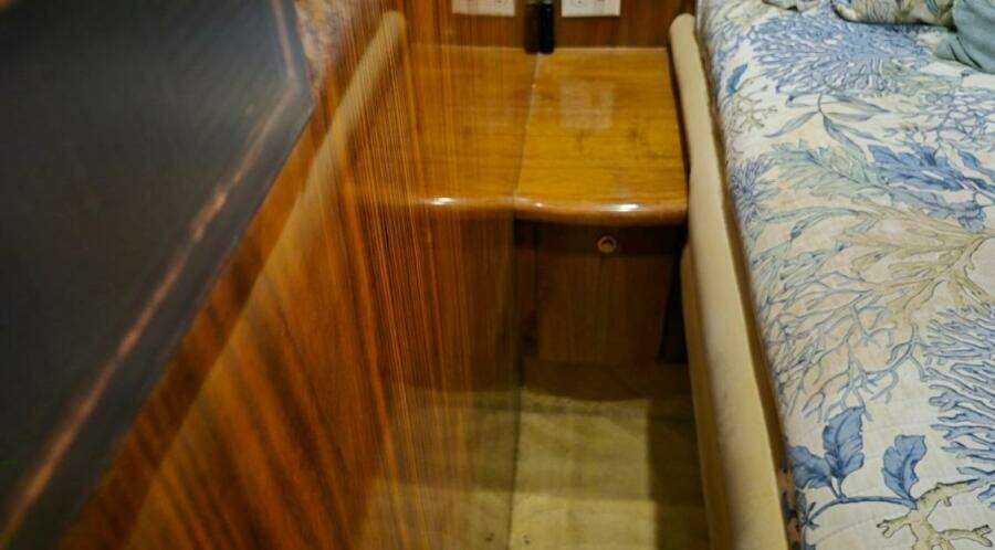 2003 Navigator Californian Veneti