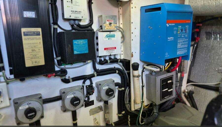 2003 Navigator Californian Veneti