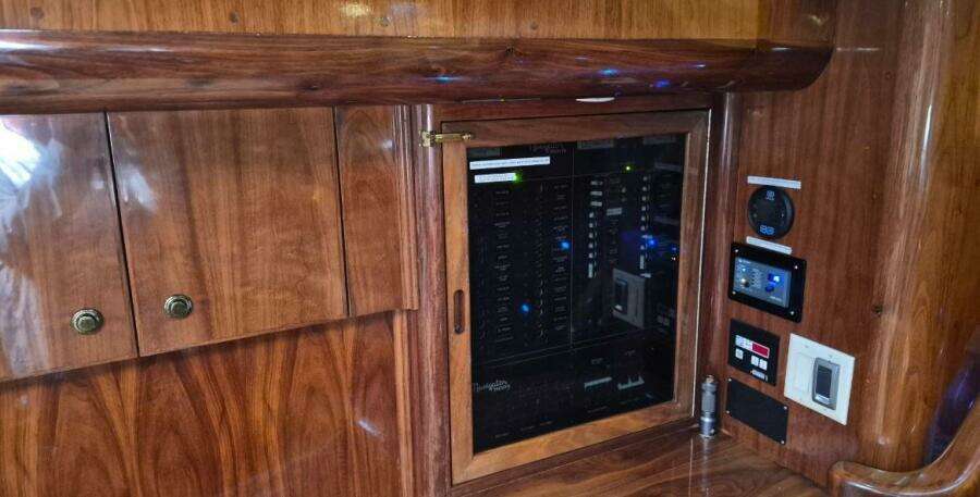 2003 Navigator Californian Veneti