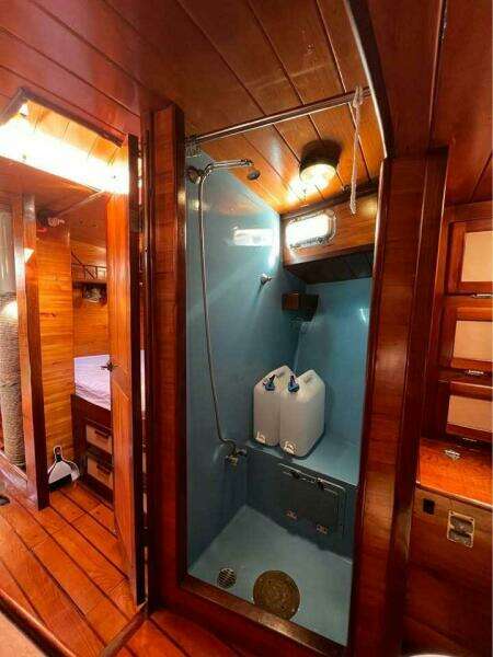 1993 Custom Baraka 46