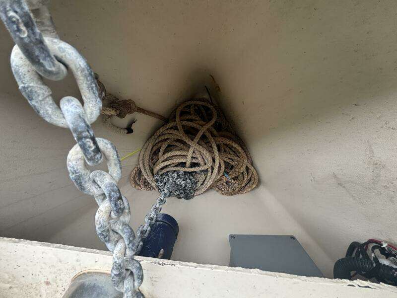 2004 Mainship Pilot 30 Rum Runner II